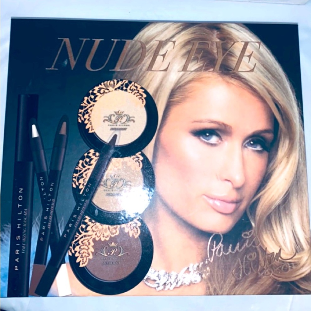 Paris Hilton Nude Eye Pallet